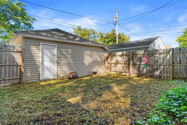 1579 S 56th STREET, West Allis, WI 53214