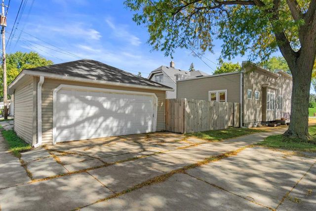 1579 S 56th STREET, West Allis, WI 53214