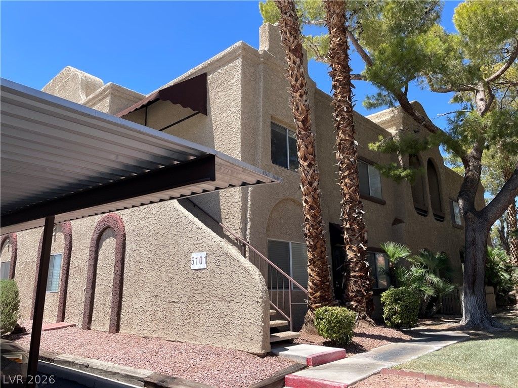 5101 Pioneer Avenue 203, Las Vegas, NV 89146 — photo 2