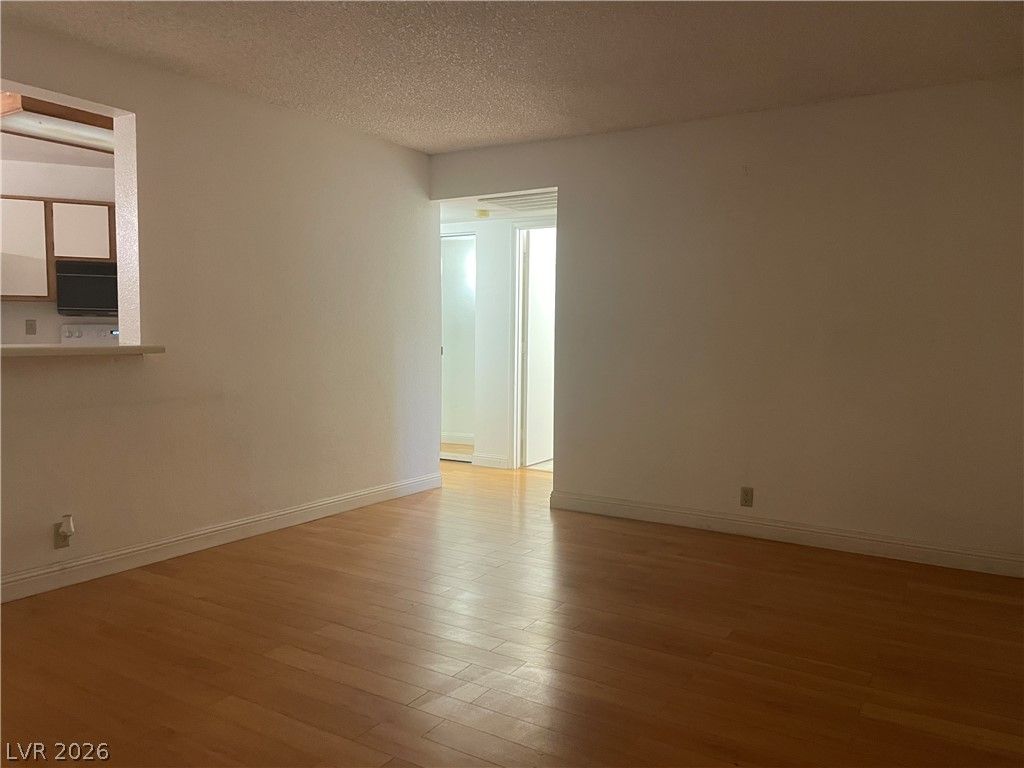 5101 Pioneer Avenue 203, Las Vegas, NV 89146 — photo 5