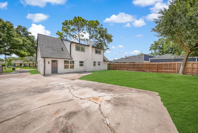 10511 Sagepine Lane, Houston, TX 77089