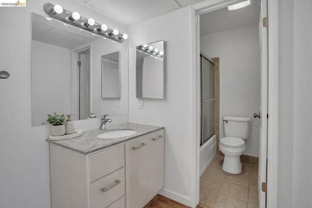 490 N Civic Dr 409, Walnut Creek, CA 94596