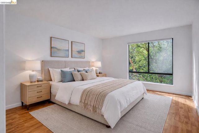 490 N Civic Dr 409, Walnut Creek, CA 94596