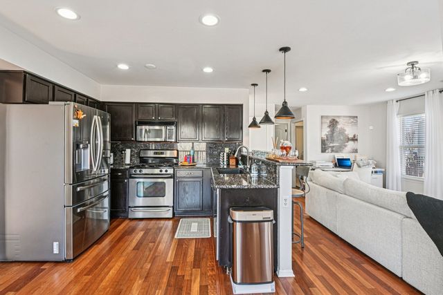 2834 Forestview Drive, Carpentersville, IL 60110