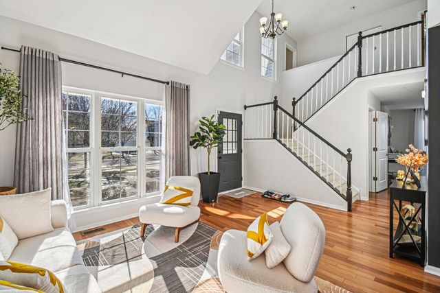 2834 Forestview Drive, Carpentersville, IL 60110