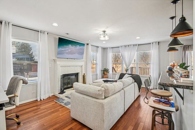 2834 Forestview Drive, Carpentersville, IL 60110