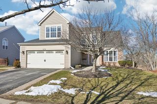 2834 Forestview Drive, Carpentersville, IL 60110