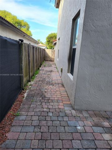 23902 SW 108th Ave, Homestead, FL 33032