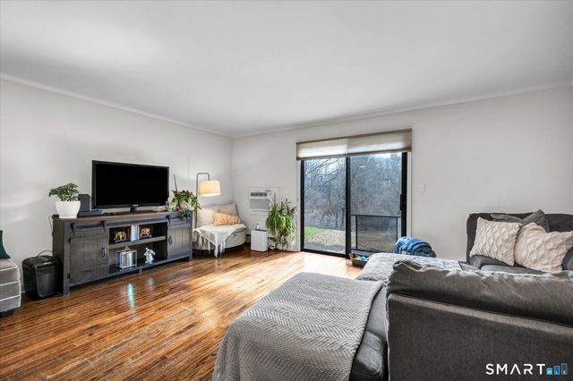 13 McKenna Drive, Middletown, CT 06457