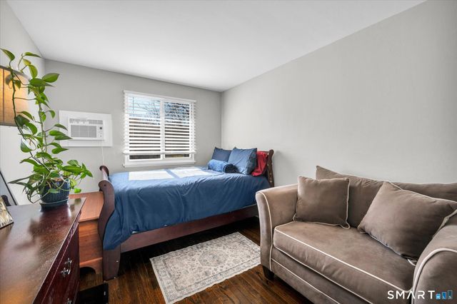 13 McKenna Drive, Middletown, CT 06457