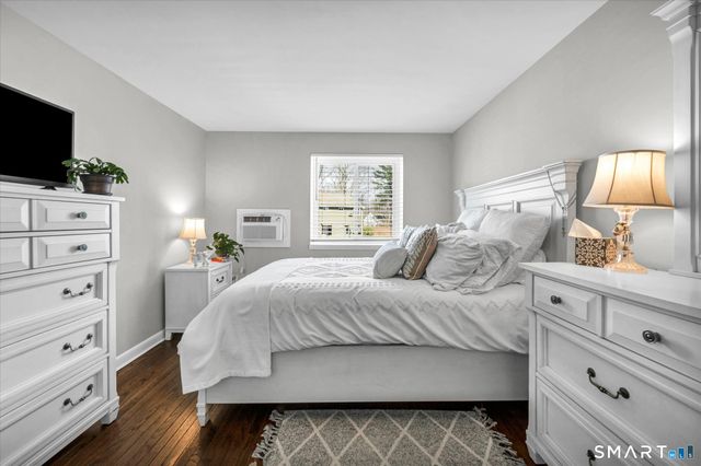 13 McKenna Drive, Middletown, CT 06457