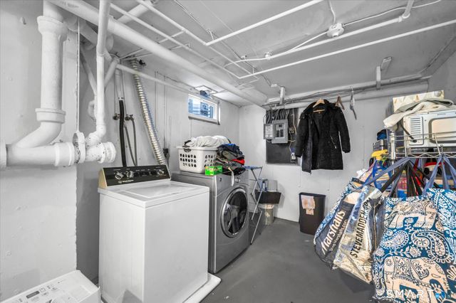 13 McKenna Drive, Middletown, CT 06457