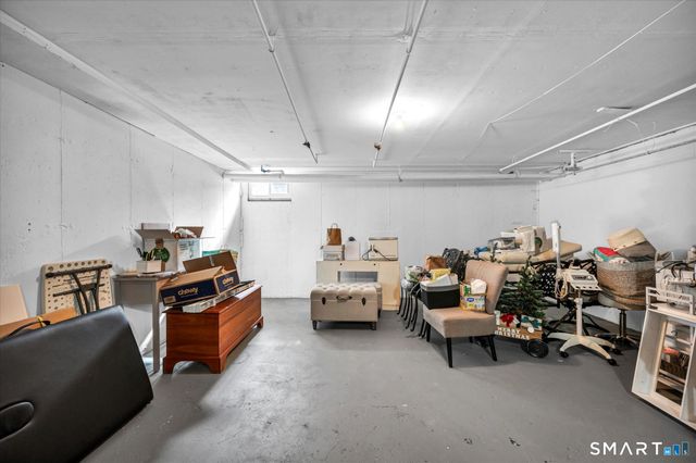 13 McKenna Drive, Middletown, CT 06457