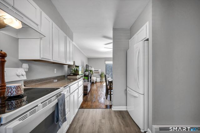 13 McKenna Drive, Middletown, CT 06457