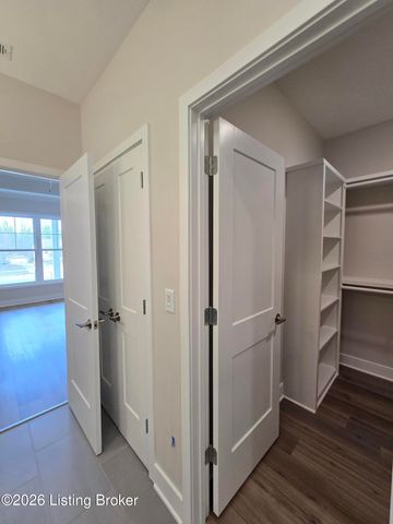 4417 Lochridge Pkwy, Jeffersontown, KY 40299