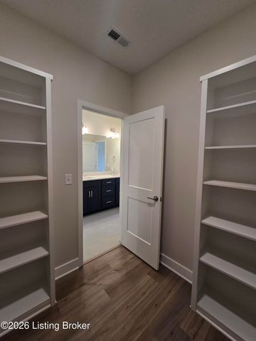 4417 Lochridge Pkwy, Jeffersontown, KY 40299