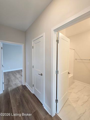 4417 Lochridge Pkwy, Jeffersontown, KY 40299