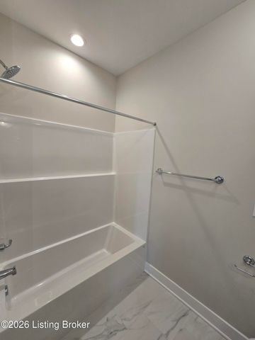 4417 Lochridge Pkwy, Jeffersontown, KY 40299