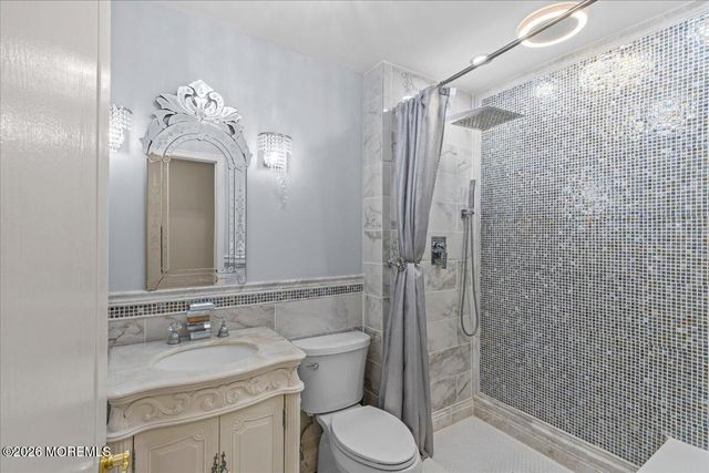 5 Harrow Court, Toms River, NJ 08757