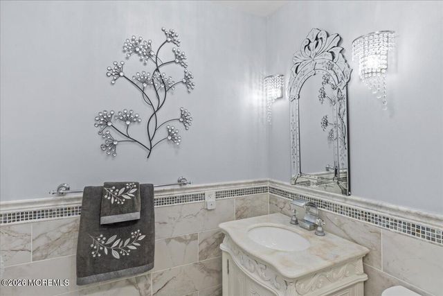 5 Harrow Court, Toms River, NJ 08757