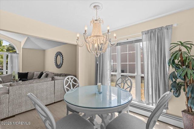 5 Harrow Court, Toms River, NJ 08757