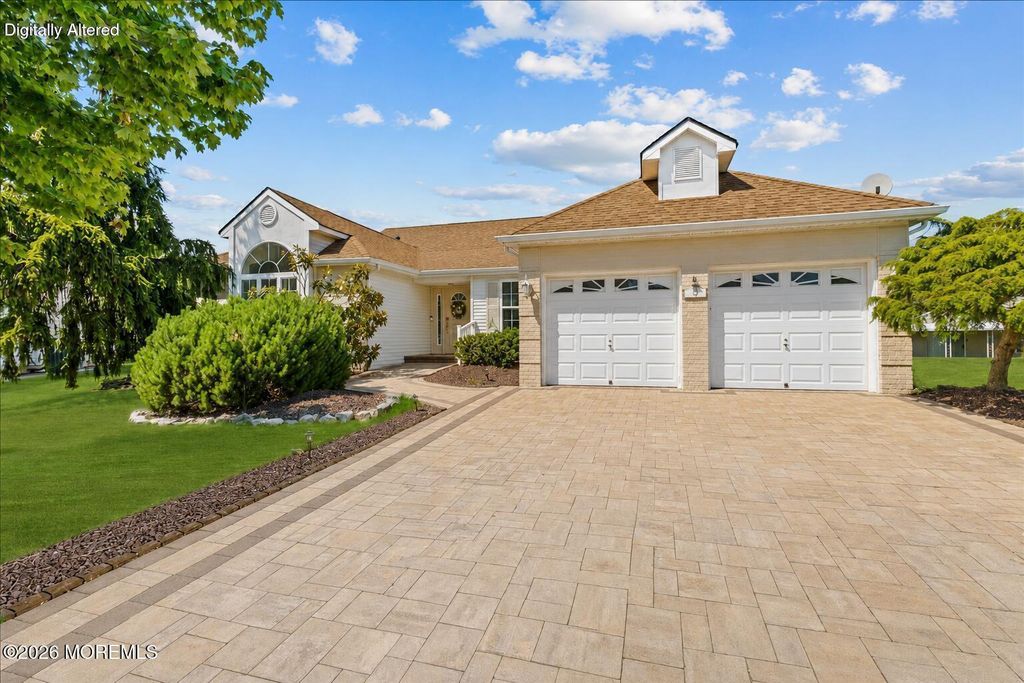 5 Harrow Court, Toms River, NJ 08757