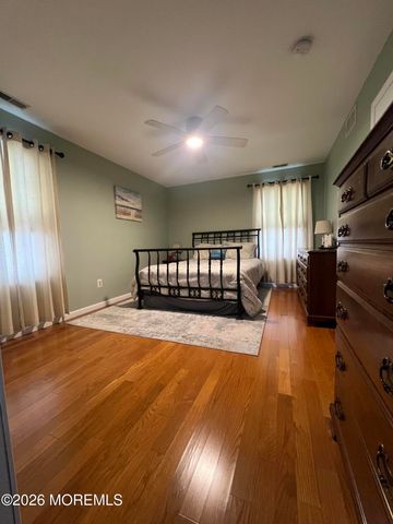 28 Bayview Drive, Waretown, NJ 08758