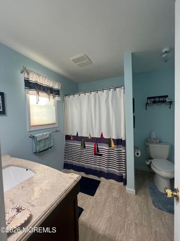 28 Bayview Drive, Waretown, NJ 08758