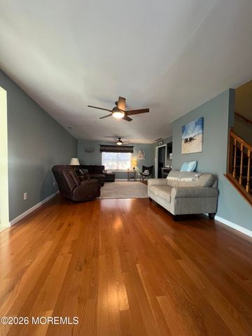 28 Bayview Drive, Waretown, NJ 08758