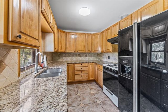 601 Shawnee Road, Kansas City, KS 66103