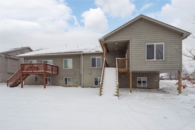 2405 3rd Avenue SE, Altoona, IA 50009