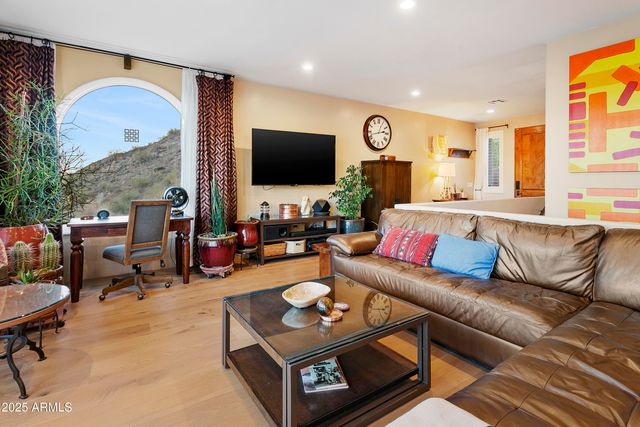 10005 N 1ST Drive, Phoenix, AZ 85021