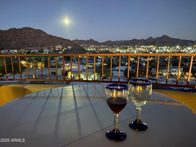 10005 N 1ST Drive, Phoenix, AZ 85021