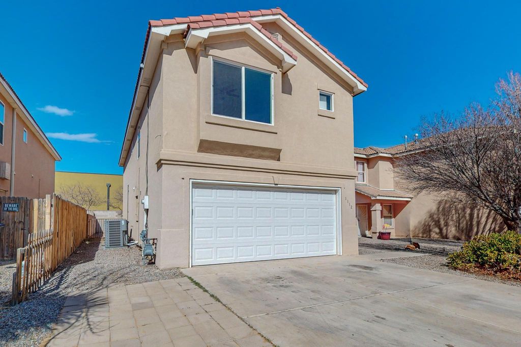 1112 TELSTAR Loop NW, Albuquerque, NM 87121
