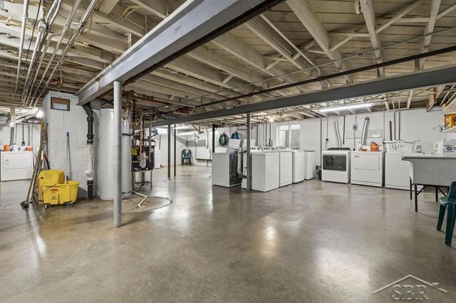 2405 Damman Apt. 201 Drive, Midland, MI 48640