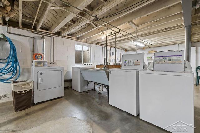 2405 Damman Apt. 201 Drive, Midland, MI 48640