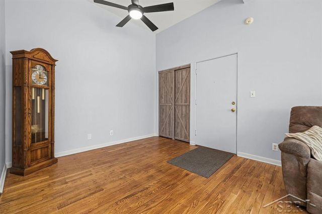 2405 Damman Apt. 201 Drive, Midland, MI 48640