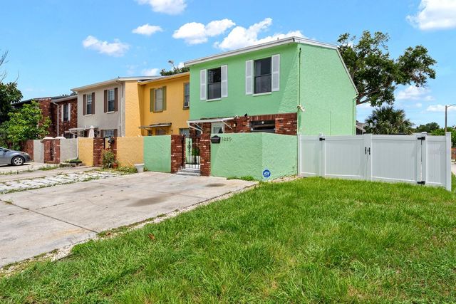 5220 BLANE DRIVE, Temple Terrace, FL 33617