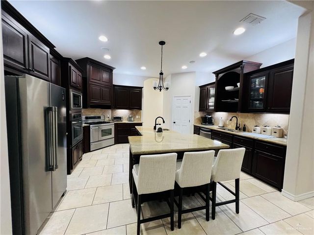 5809 N 3rd Street, Mcallen, TX 78504