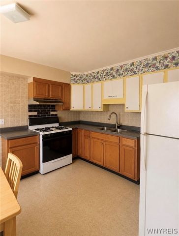 127 14th St, Buffalo, NY 14213