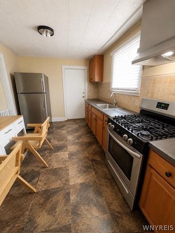 127 14th St, Buffalo, NY 14213