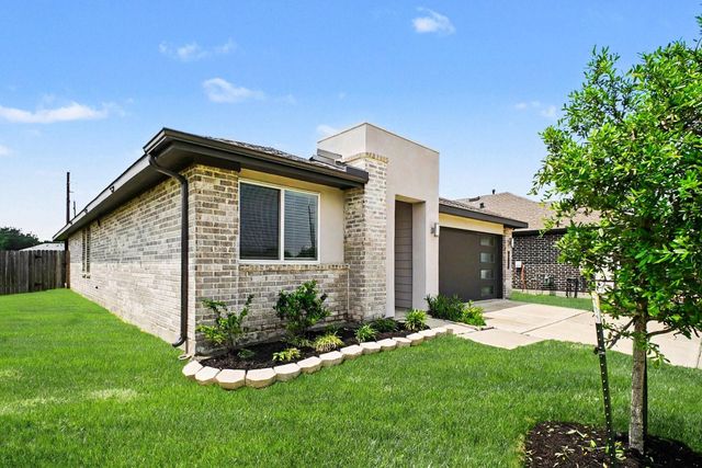 7310 Lakeway Bluff Lane, Richmond, TX 77407