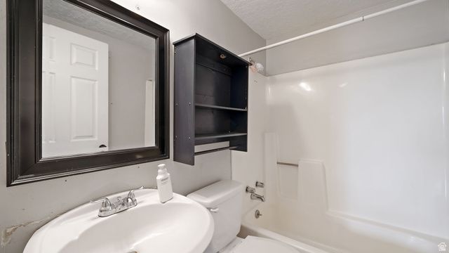 960 W 100 S, Orem, UT 84058