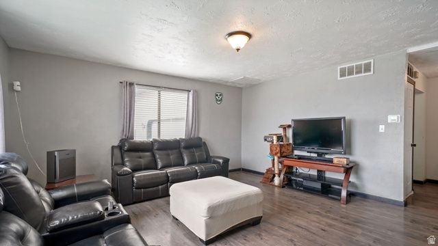 960 W 100 S, Orem, UT 84058