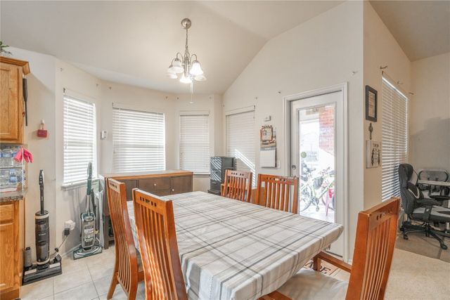 2405 Chadsford Lane, Yukon, OK 73099