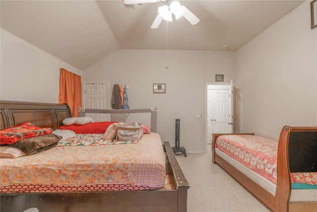 2405 Chadsford Lane, Yukon, OK 73099