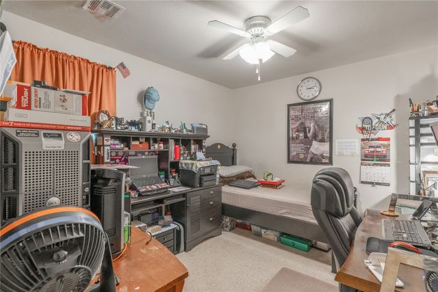 2405 Chadsford Lane, Yukon, OK 73099
