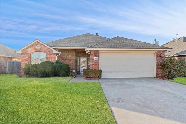 2405 Chadsford Lane, Yukon, OK 73099