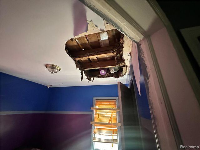 15620 Park Grove Street, Detroit, MI 48205