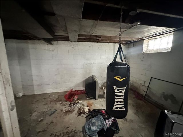 15620 Park Grove Street, Detroit, MI 48205